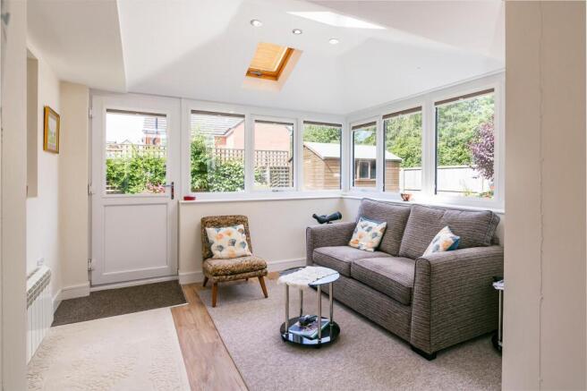 3 bed Bungalow for sale Image 6