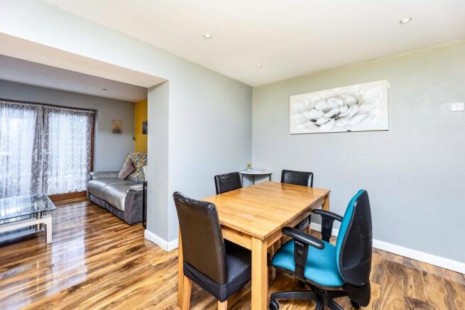 3 bed Semi-Detached for sale Image 8