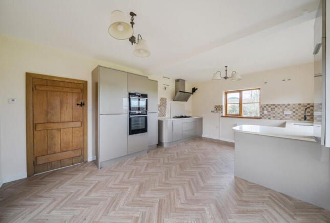 1386021-8-69385e6...