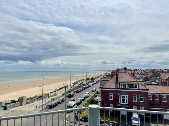 2 bed Penthouse for sale Image 11