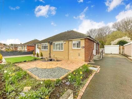 Fenay Lea Drive, Huddersfield, West Yorkshire, HD5
