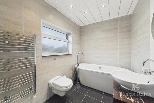 Hillside Road, Ackworth, Pontefract, West Yorkshire, WF7 photo 4