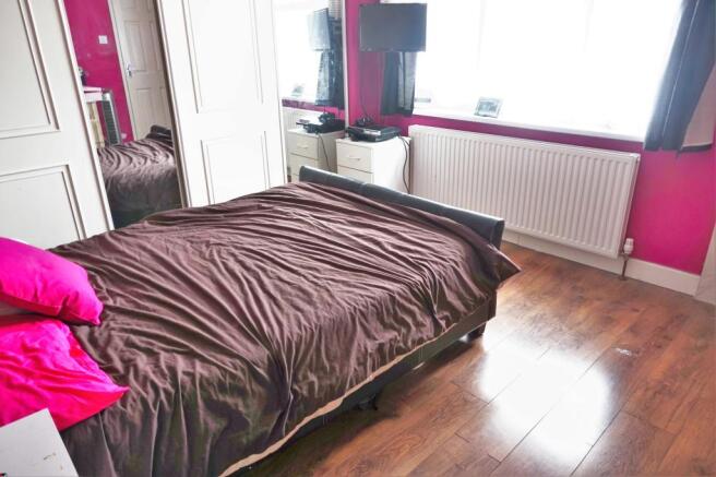 Master Bedroom.JPG