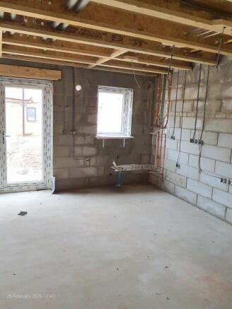 3 bed Semi-Detached to rent Image 8