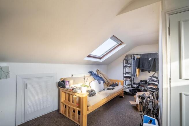 4 bed Town House for sale Image 10