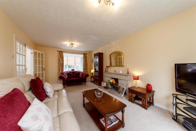 15 Bell Acre Gdns (4 of 26).jpg