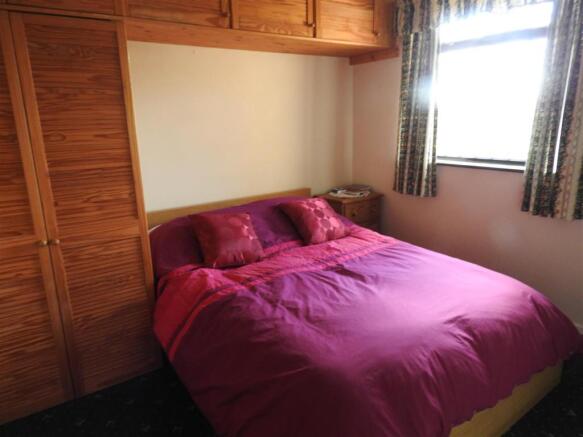 bedroom3.JPG
