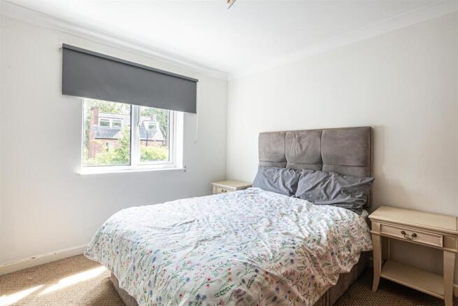 2 bed Flat for sale Image 9