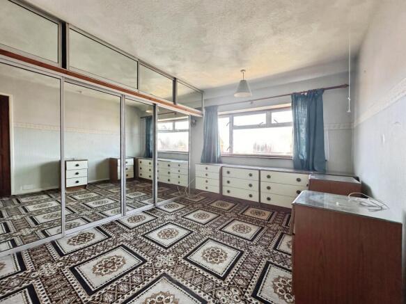 3 bed Semi-Detached for sale Image 8