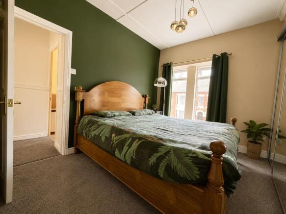 3 bed Town House for sale Image 12