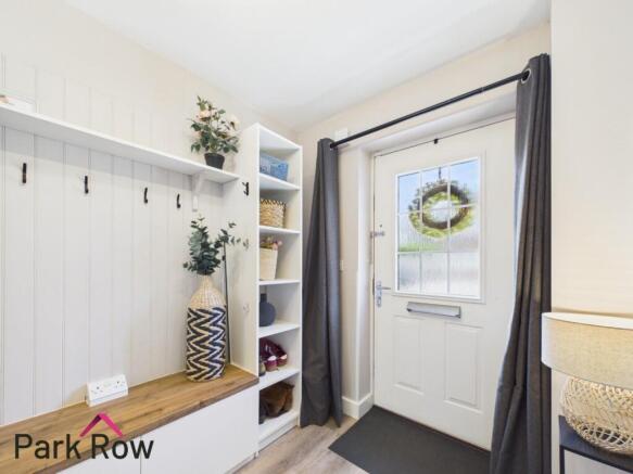 5 bed Detached for sale Image 7