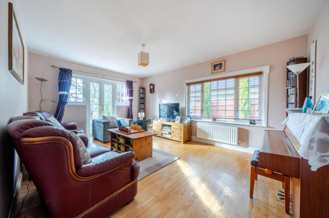 1380881-4-6915b8f...