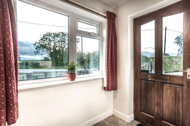 5 bed Detached Bungalow for sale Image 8