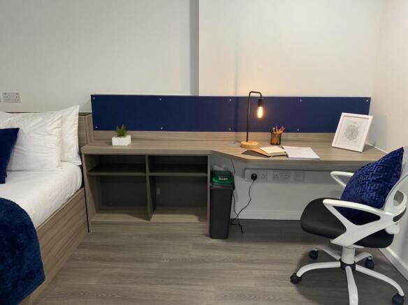 Studio to rent Image 3