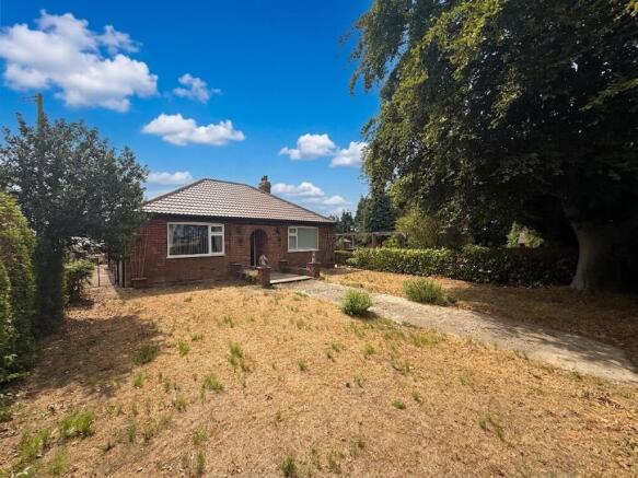 2 bed Detached Bungalow for sale Image 9