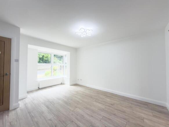 4 bed Detached for sale Image 4
