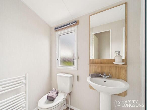 2 bed Park Home for sale Image 11