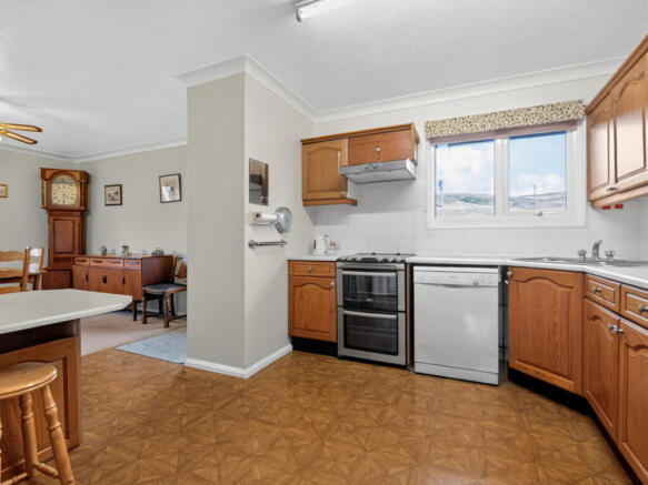 3 bed Bungalow for sale Image 4