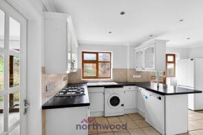 59, Priors Way, Maidenhead SL6 2EN