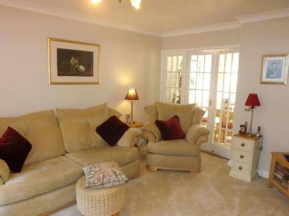 Lounge Pic 2