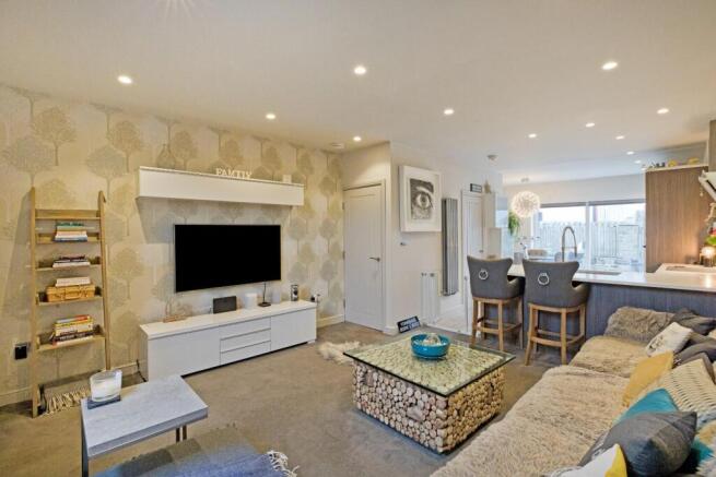 3 bed Terraced for sale Image 11