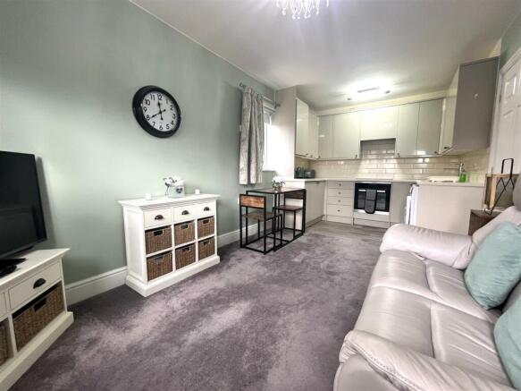OPEN PLAN LIVING KITCHEN