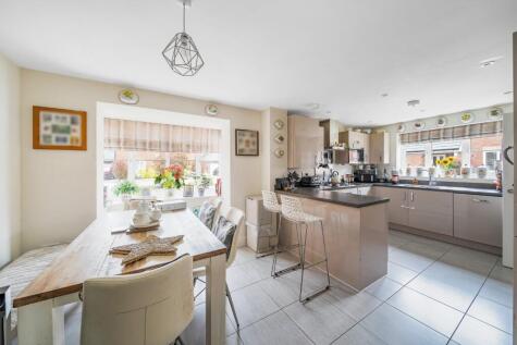 Queens Close, Watchfield, Swindon, Oxfordshire, SN6