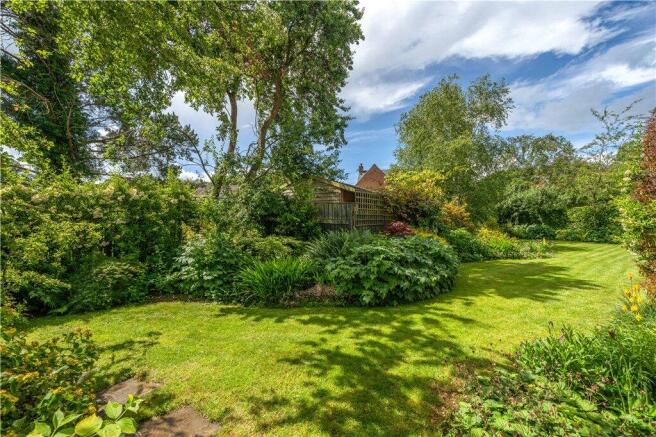 4 bed Detached for sale Image 9