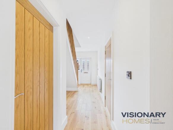 CAM03522G0-PR0247-STILL003