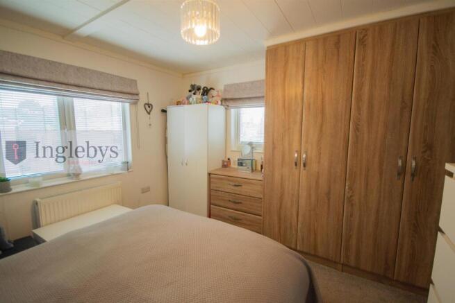 1 bed Park Home for sale Image 10