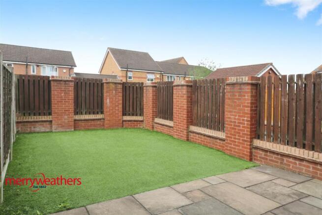 3 bed Town House for sale Image 4