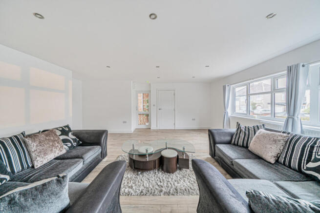 1403293-11-697262...