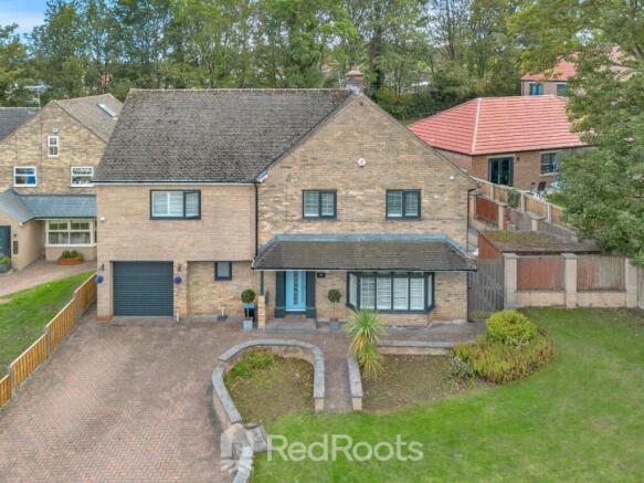 4 bed Detached for sale Image 6