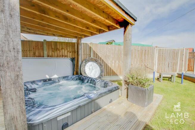 HOT TUB: