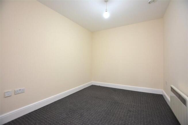 2 bed Apartment to rent Image 7