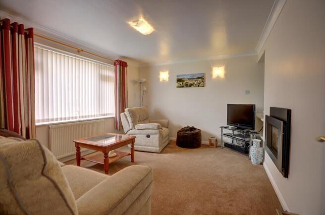 2 bed Semi-Detached Bungalow for sale Image 5