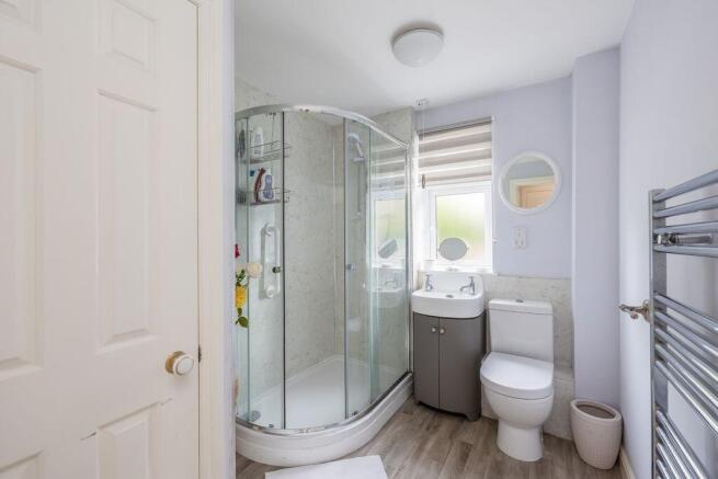 2 bed Flat for sale Image 8