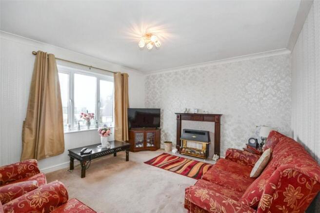 2 bed Apartment for sale Image 4