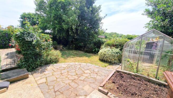 GARDEN 1.jpg