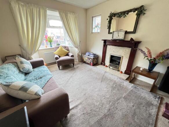 Thorns Road, Brierley Hill, DY5 2JT photo 4