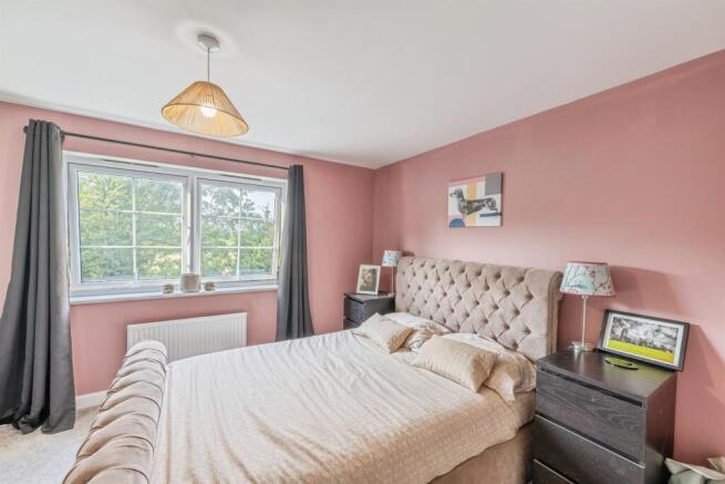 4 bed Terraced for sale Image 12