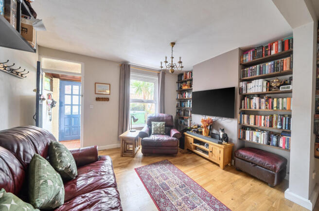 1439964-8-69d7abc...