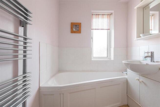 2 bed Semi-Detached for sale Image 8