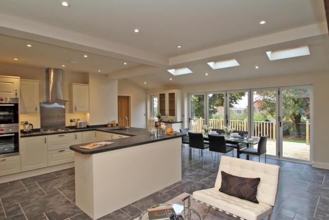 OPEN PLAN LIVING