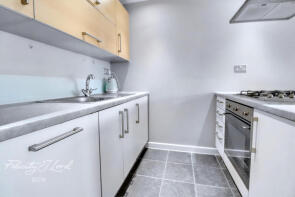 Flat 42, 215 Park View Court, Devons Road, London E3 3AN
