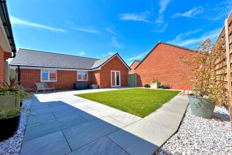 Cleve Leaze, Thornbury, BS35