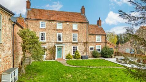 This Year, Choose Something Special at Pear Tree Farm...