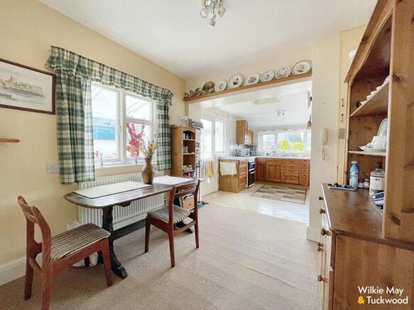 Dining into kitchen