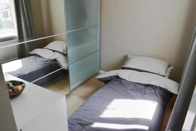 Bed 3.JPG