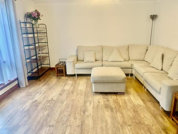 Lounge 2